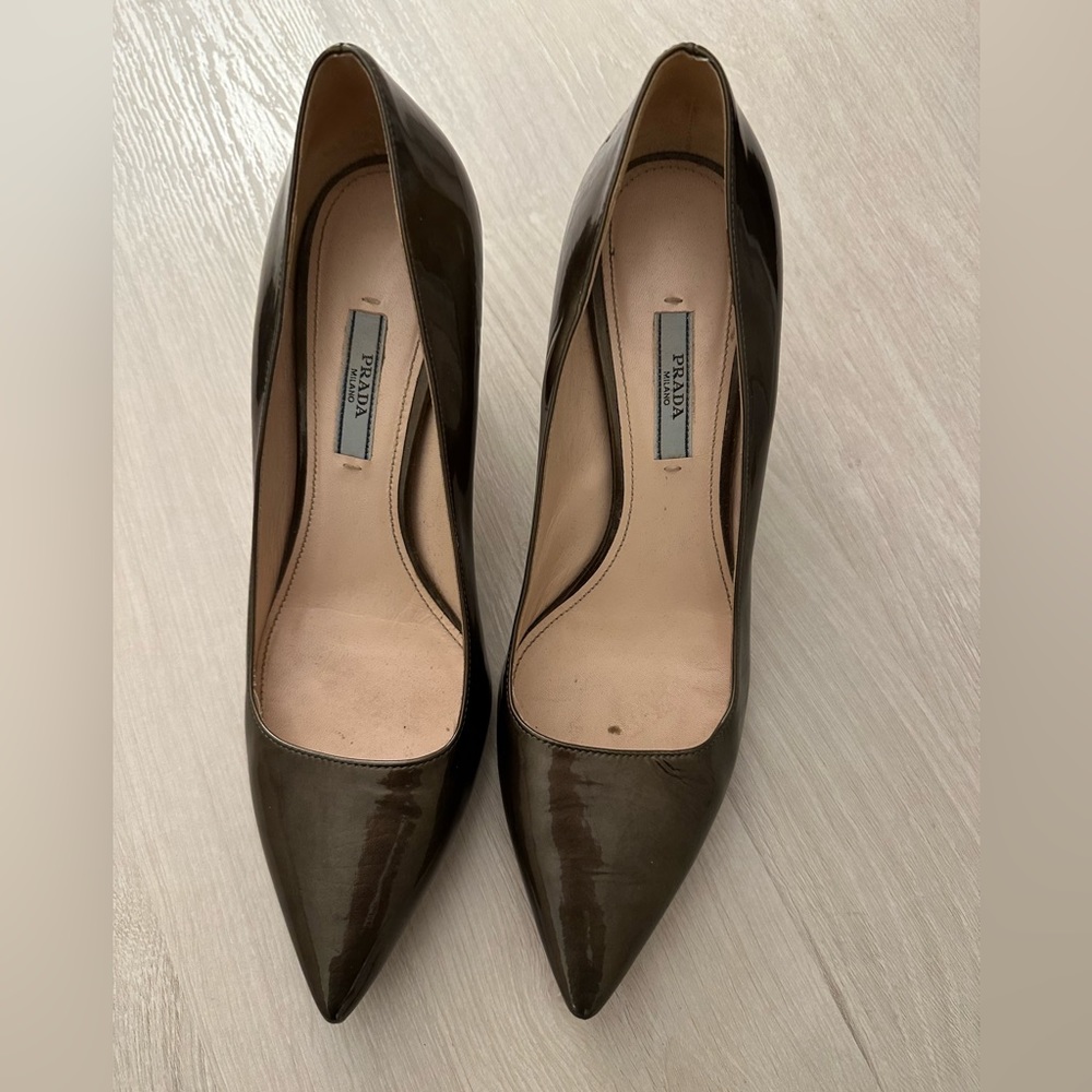 Prada leather patent kitten heels - size 40
